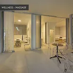 Premium Wellness & Wine 호텔 즈노이모