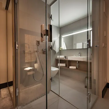 ホテル Premium Wellness & Wine 4*