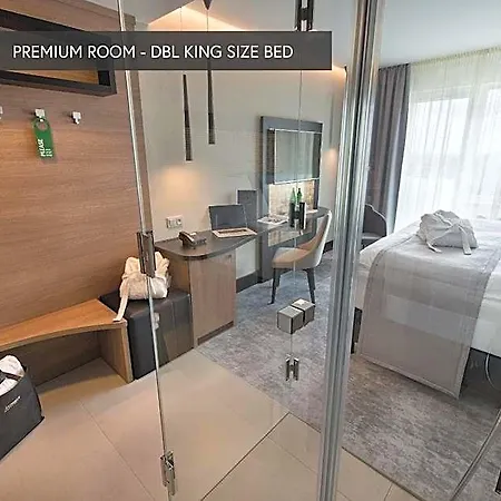 호텔 Premium Wellness & Wine 4*