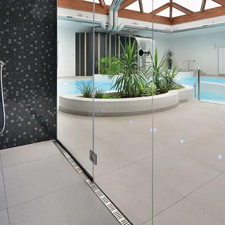 ホテル Premium Wellness & Wine 4*