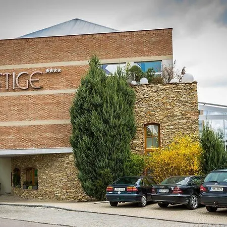 Premium Wellness & Wine