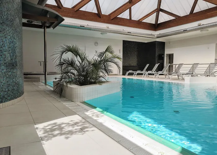 Premium Wellness & Wine Hotell